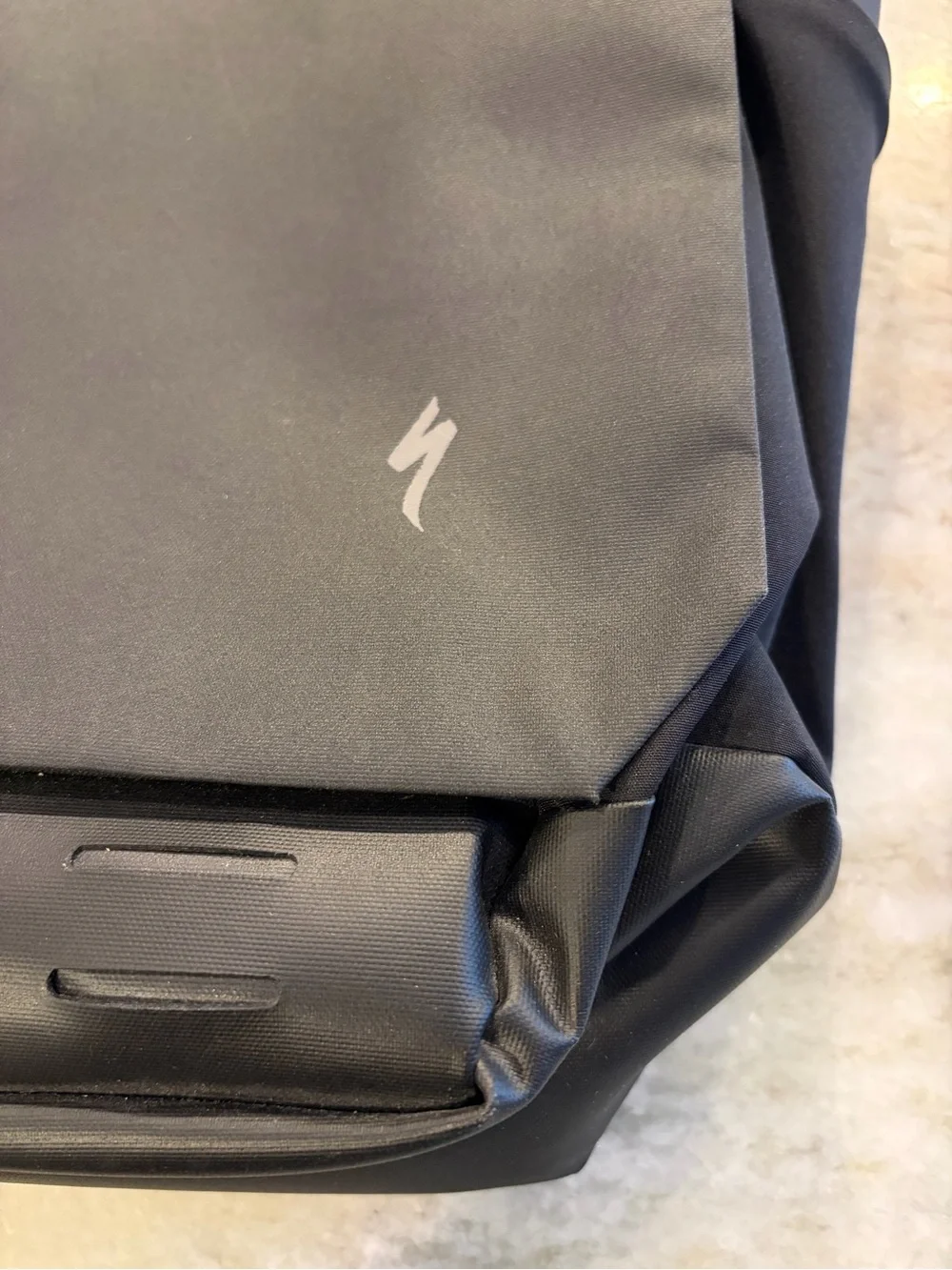 Specialized Waterproof Bike Bag Messenger Laptop Bag 15L — Black